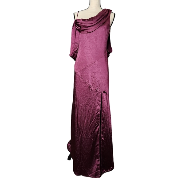 NWT CLUB L LONDON JAYNE PLUM SATIN ASYMMETRIC DRAPED SPLIT MAXI DRESS UK 12 - Picture 4 of 9